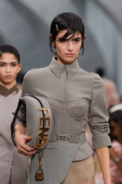 Look 24